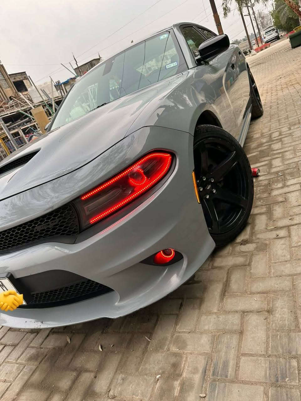 ​🚗 دوج جارجر GT موديل 2022 - للبيع
(بحالة الشركة)
المواصفات الفنية:
​المحرك: 6 سلندر، سعة 3600.
​الفئة:GT (أعلى فئة في الـ 6 سلندر) 
​الوارد: أمريكي (شبه كلين).
المواصفات سوبر تراك باك 
​النظام الصوتي: سستم سماعات الباين. أصلي (مختم).كشنات حضن 
​الداخلية: شفتات بالستيرن، بصمة  تشغيل عن بعد، شاشة كار بلاي الكبيرة.
​: لون سموك مميز، مع ليد متغير الألوان.
​الأمان: حساسات خلفية.وكامره 
​حالة البدي والإيرباك:
​الإيرباكات: سليمة تماماً 
​الضرر: تعديل (بارد) فقط، بدون صبغ وبدون تبديل قطع.
​الحادث والمسافة المقطوعة موضحات بالصور المرفقة.
​💰 السعر: 255 ورقة  وبيها مجال قليل 
📍 الموقع: بغداد
📞 للاتصال والاستفسار: ***********
​ملاحظة: السيارة نظيفة جداً وغير مستهلكة (غير متعبة).
