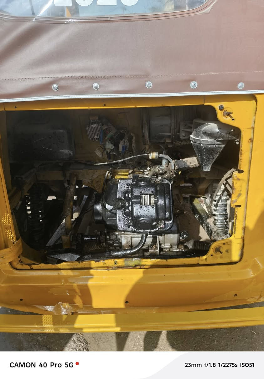 تكتك موديل 20مكينه مجفته مصبوغه جماليه اوراق أصوليه گبل للشارع العنوان ناصريه مركز  ***********
