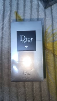 ديور هوم • عطر • بالسلفون