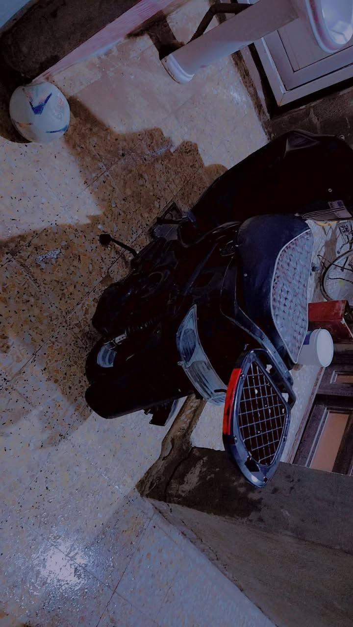 سلام عليكم فراشه فحل مكفولة برغي ما عايزة مكينة مامفتوحة سعر 300 مكاني نجف نتصال ***********
