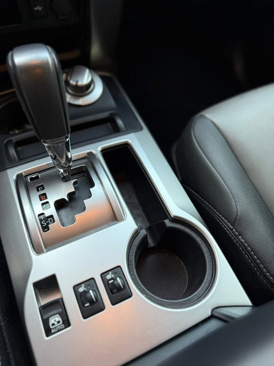 سلام عليكم
تويوتا 4رنر sr5 2023

Trd pro بريميوم بدي كت

مواصفات

١-فتحه+كشنات جلد+كهرباء

جهتين+تدفئه +ستيرن تدفئه +رادار جانبي امامي

خلفي +كامرات 360 عدد 4+ فورويل 4x4+تحديد مسار + نظام DAC+A-TRAC

+مثبت سرعه +7راكب+محرك4000cc

ويلTrd بلاد+بجم زنون + لايت اضافي

عالي بليل نهار+ سياره ماشيه

+ سيبايه بلاد وياها 

حاليا 37 الف كيلو 

حادث سياره جامرلغ صبغ فقط ايرباك برده ودركه + دركه راجع سستم بلاد 

عنوان ديالى بعقوبه

سعر/ 355$ مجال بسيط

الاستفسار :-***********
