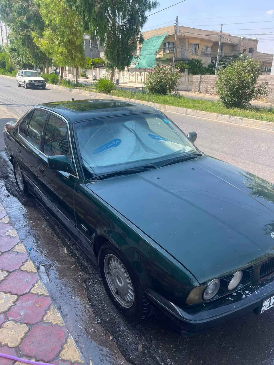 BMW525
موديل 1989
سيارة بسمي كابوني بانزين
سيارة بيها تقحيل 
سعر قفل 35 
***********
***********
