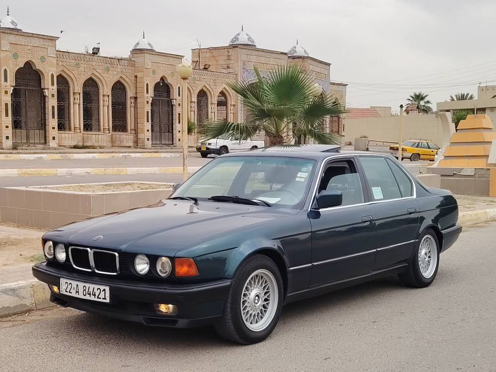 بي ام ٧٤٠ موديل ١٩٩٢
سعر ٨١ بي مجال بصيط
موصفات فول 1/1
محرك ٨ من دعامي لدعمي شرط
فقط صبغ لجمايه بدون   ضرر
محر كير صدر تبريد  كوله شرط
سنويه جديد لحد ٣١ دفتر بانزين بيها
اخوان شراي يخابر *********** مكان كركوك اعتذر عن مراوسه كركوك, العراق
