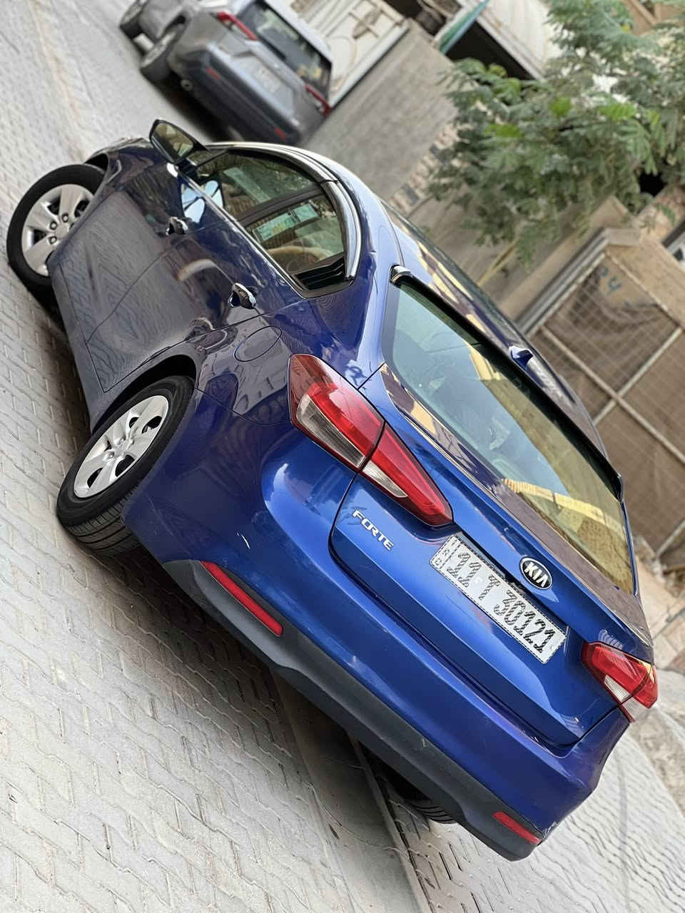 سلام عليكم 😍
فورتي 17 امريكي للبيع لون ازرق رقم انكليزي بغداد باسمي سنويتها لل29😎 شوكت متريد احولك 🥰

محرك 2000 دوش مكفول كفاله عامه 
كير محرك كله  وتبريد  مكفول

ضربتها  بنيد  وجاملغ عكس سايق   ثنيهن مصبوغات
جاملغ سايق مفتوح وبي بارد شويا☺️ بيبان بيها شخوط  يعني يحتاجلها بوليش ترجع تخبل
بيها ضربه خفيفه بالباب وره صارت عندي جديده 
مواصفات 
كامره خلفيه
انظمه قياده ايكو _ نورمال _ سبورت
 شاشه اعطال 
سياره ماشيه 88 
مثبت سرعه
بيها مواصفات
 
 مسويلها ادامه قبل شهرين كامله وباتري جديد

ودوشمه كراسي جلد دوشمه ارضيه وصندوق مسويلها

منظومه زنون كامله كله لد ابيض 

سعرها 115 ورقه  وبيها مجال بسيط

هذا رقمي *********** وبي واتساب وموجود على ماسنجر
