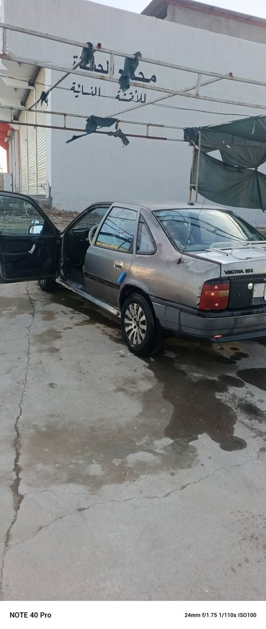 سياره البيع محرك وكير شرط كهربائية كلها شغاله السعر 33،
وبيها مجال اتصل ***********
