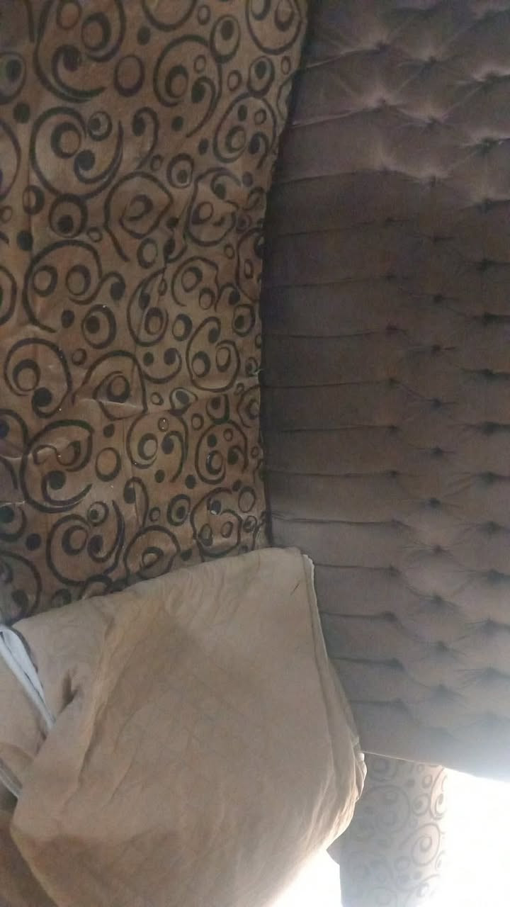 تخم قنفات عشر مقاعد بي ضرر بسيط مكان الكريعات سعر 150

ملاحضه اني مندوبه ابيع غراض لناس واخذ عموله غرف نوم اثاث بيت


**إذا كنت صاحب هذا الإعلان وتريد حذفه لأي سبب، رجاءا أرسل رسالة إلى الدعم الفني**