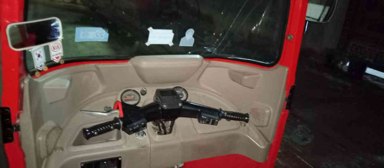 السلام عليكم
تكتك باجاج 22 شهر 11 مرقم مداور ثاني يوم
ضربه صفحه قليل ولغد بارد سعر 8و300وبيهه مجال 
ماكن ناصريه غراف 
ه‍***********
