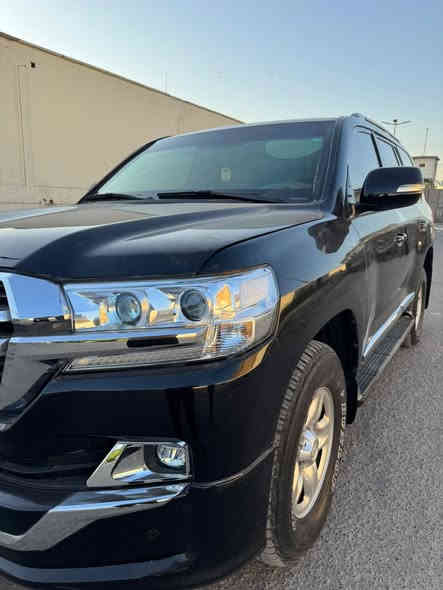 السلام عليكم 
للبيع 
(زيرو)
لاندكروز درع اصلي          5700V8
موديل 2018 
ماشيه 15الف 
كفاله عامه 
السعر 68 الف وبيها مجال 
مكاني بغداد 

اتصال او واتساب 
***********
