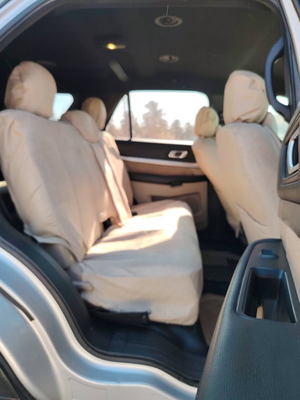 سلام عليكم اكسبلور مديل 2017 وارد امريكي كلين تايتل بدون حادث بيها جاملغ امامي صبغ اثر شخوط فقط  6 سلندر رقم بصره بسمي مشروع وطني كير ومحرك كفاله 7راكب جاهزه مكان سياره بصره لسعر 148 للستفسار ***********
