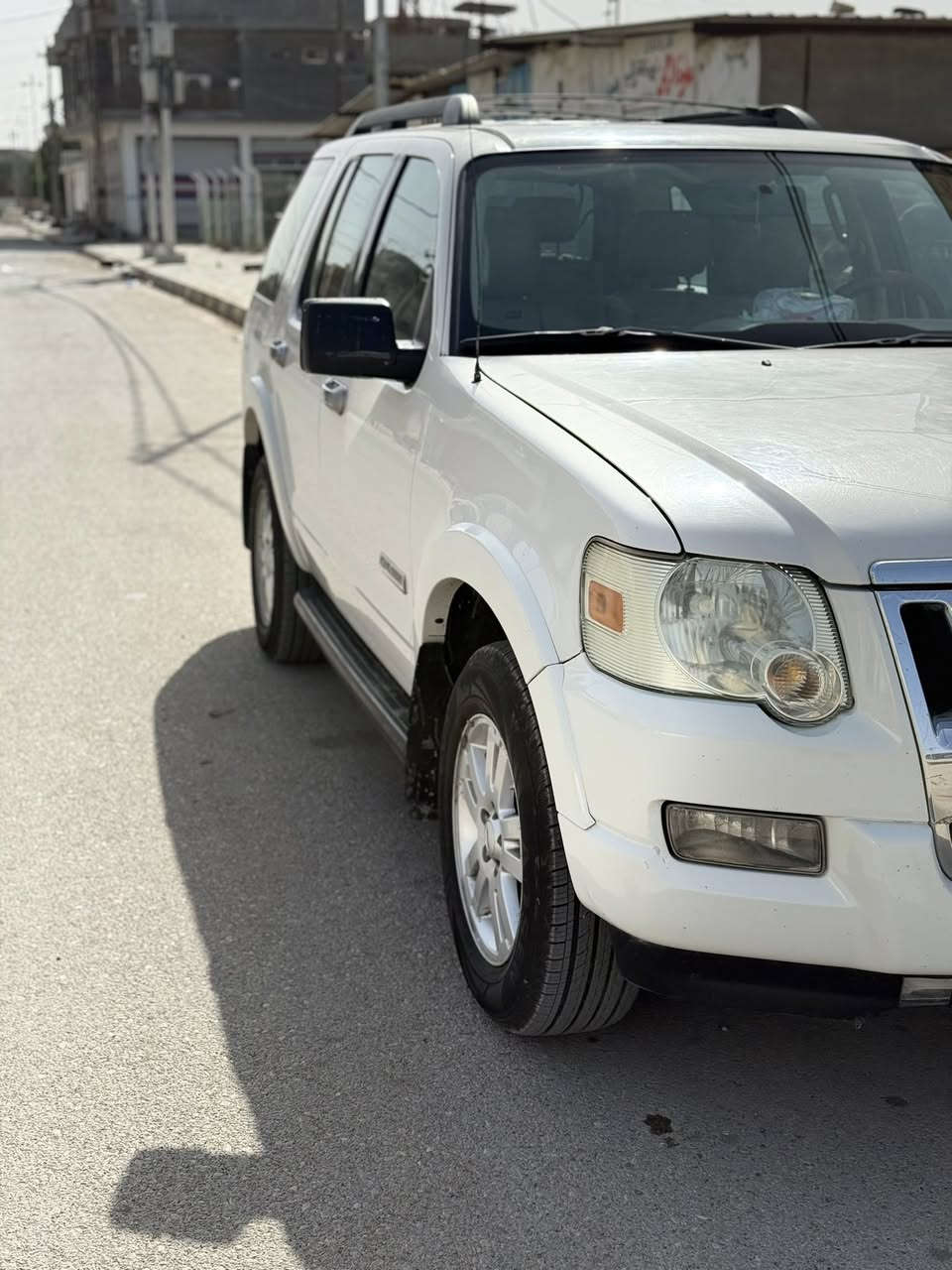 السلام عليكم
فورد اكسبلور 2010 خليجي كلين تايتل محرك 4000 
7راكب  6 سلندر كشنات جلد فتحة سقف رقم بغداد 
سيارة خير من الله مال بيت والسيارة جاهزه من كلشي واحلا من الصور السعر 138 ورقه وبيهه مجال بسيط 
للاستفسار اكثر رقم ***********
مكان السيارة واسط
