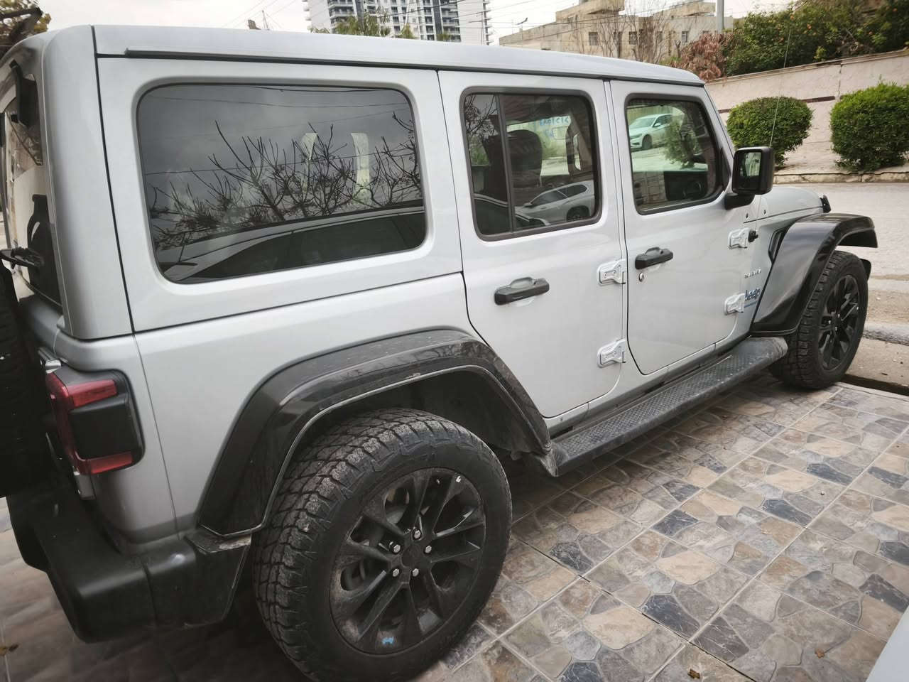 جيب رانگلەر سەهارا ٢٠٢٣ plug-in hybrid
٣٨٠٠٠ مایل

كلين تايتل ئێرباگ نەتەقیوە

ژمارە هەولێر 
٣٣٠٠٠$

***********

جیب رانكلر سحارى plug-in hybrid

ماشية ٣٨٠٠٠مایل

کلين تايتل الأيرباكات سليمة

رقم اربيل
السعر: ٣٣٠ ورقة 
***********
