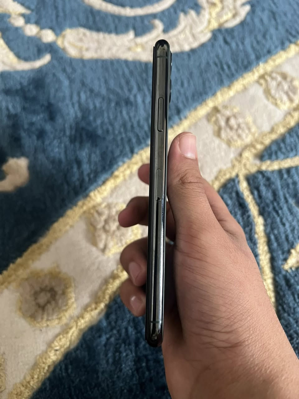 السلام عليكم ايفن 11 برو ماكس للبيع ذاكره  256بطاريه 92 ما مرفوعه ولا مبدله وين متردد افحص جهاز نظيف الله شاهد مكفول كفاله عامه السعر 390 بي مجال المكان بغداد 
حي الجهاد للتصال ***********
