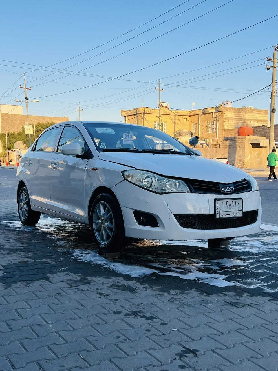 سلام عليكم عندي فلوين مديل ١٣ رقم بصره.بسمي سنويه 28 سياره حلوه حداده طخم تاير تبريد ثلج كيره حلوه مكينته توه بادي بيه تبخير دوخله تخيل سعره ٣٥ وبيه مجال للبيع او مراوس مكاني ام قصر ***********
