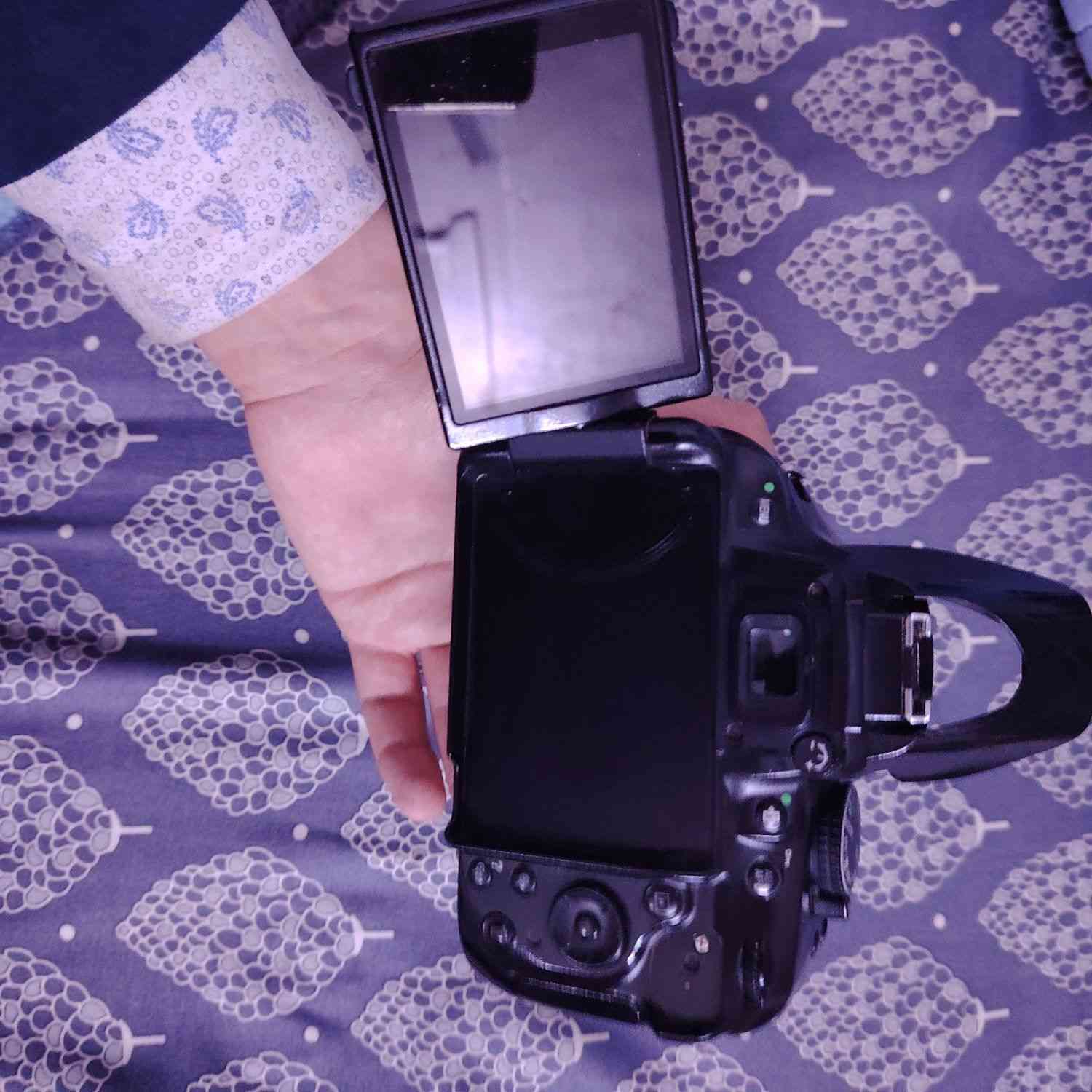 سلام عليكم
كامره 5200 نيكون للبيع استعمال شخصي
ملحقاتها عدسه 55.18 الاصليه - جنطه - شاحنه - بطاريه - حزام كتف - كرب
السعر 285 الف وبيها مجال بسيط

ومتوفر شركات توصيل


**إذا كنت صاحب هذا الإعلان وتريد حذفه لأي سبب، رجاءا أرسل رسالة إلى الدعم الفني**