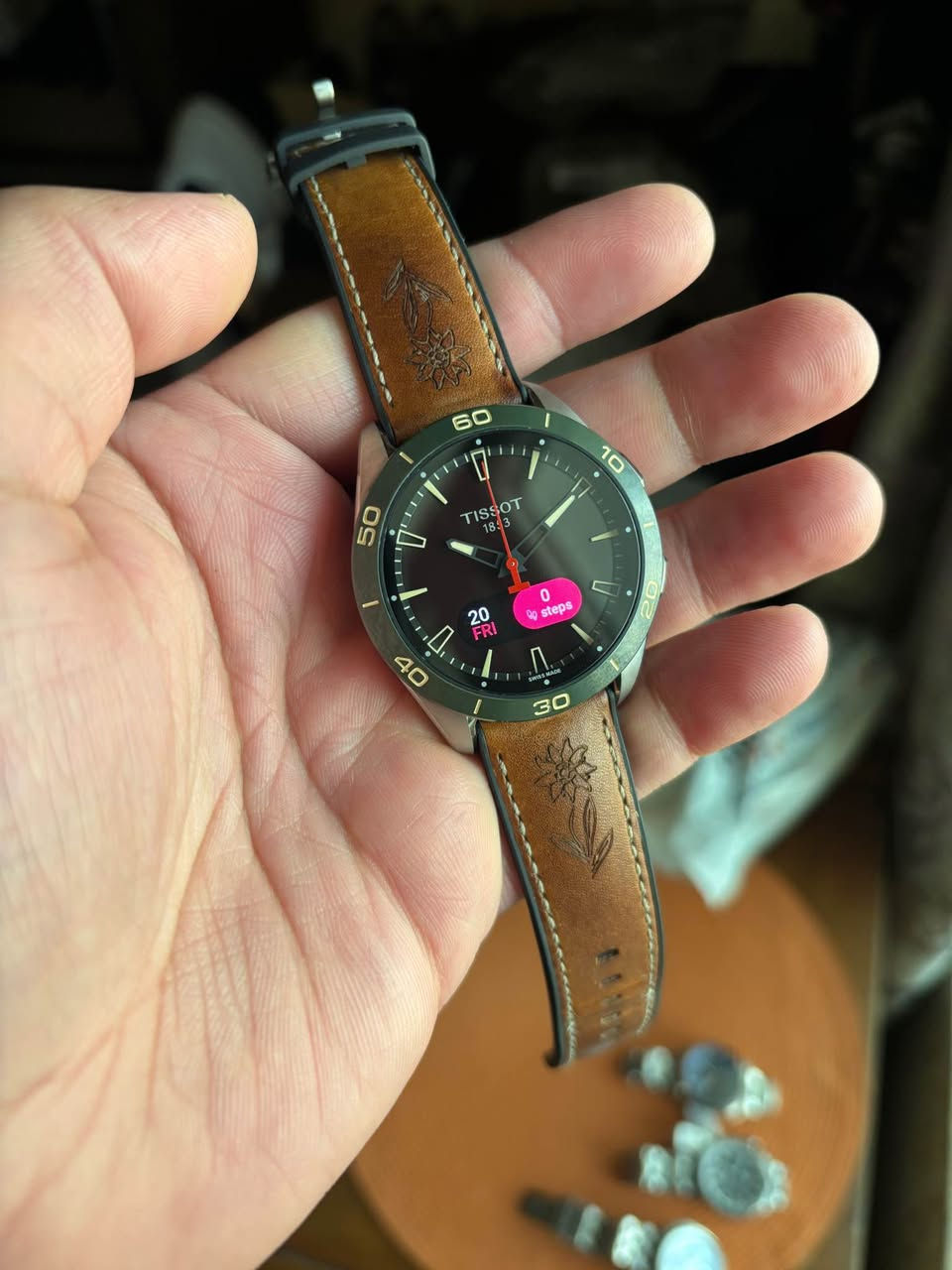 Tissot t touch connect اصدار خاص  
للعرض الحاليا بغداد, العراق


**إذا كنت صاحب هذا الإعلان وتريد حذفه لأي سبب، رجاءا أرسل رسالة إلى الدعم الفني**