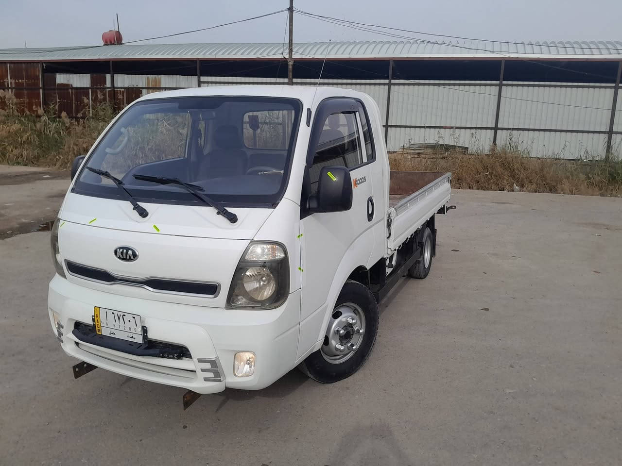 فحل موديل ١٦   رقم بغداد محرك مفتوح ٤٠٠٠   السياره جاهزة تخم تاير السعر ١٣٠ وبيها مجال بصيط ***********
