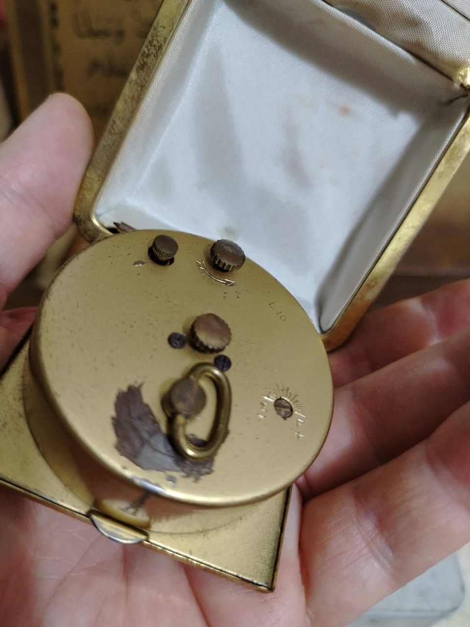 السعر 20 الف للقطعتين


**إذا كنت صاحب هذا الإعلان وتريد حذفه لأي سبب، رجاءا أرسل رسالة إلى الدعم الفني**