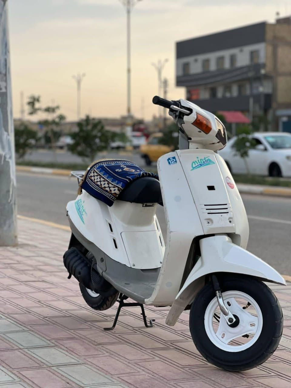 السلام عليكم دراجه 60منت كلها شغاله اشاير ليت سلف هندر حلو الدرجه نظافة مثل ما بصوره السعر 400كربلاء حي الغدير ***********
