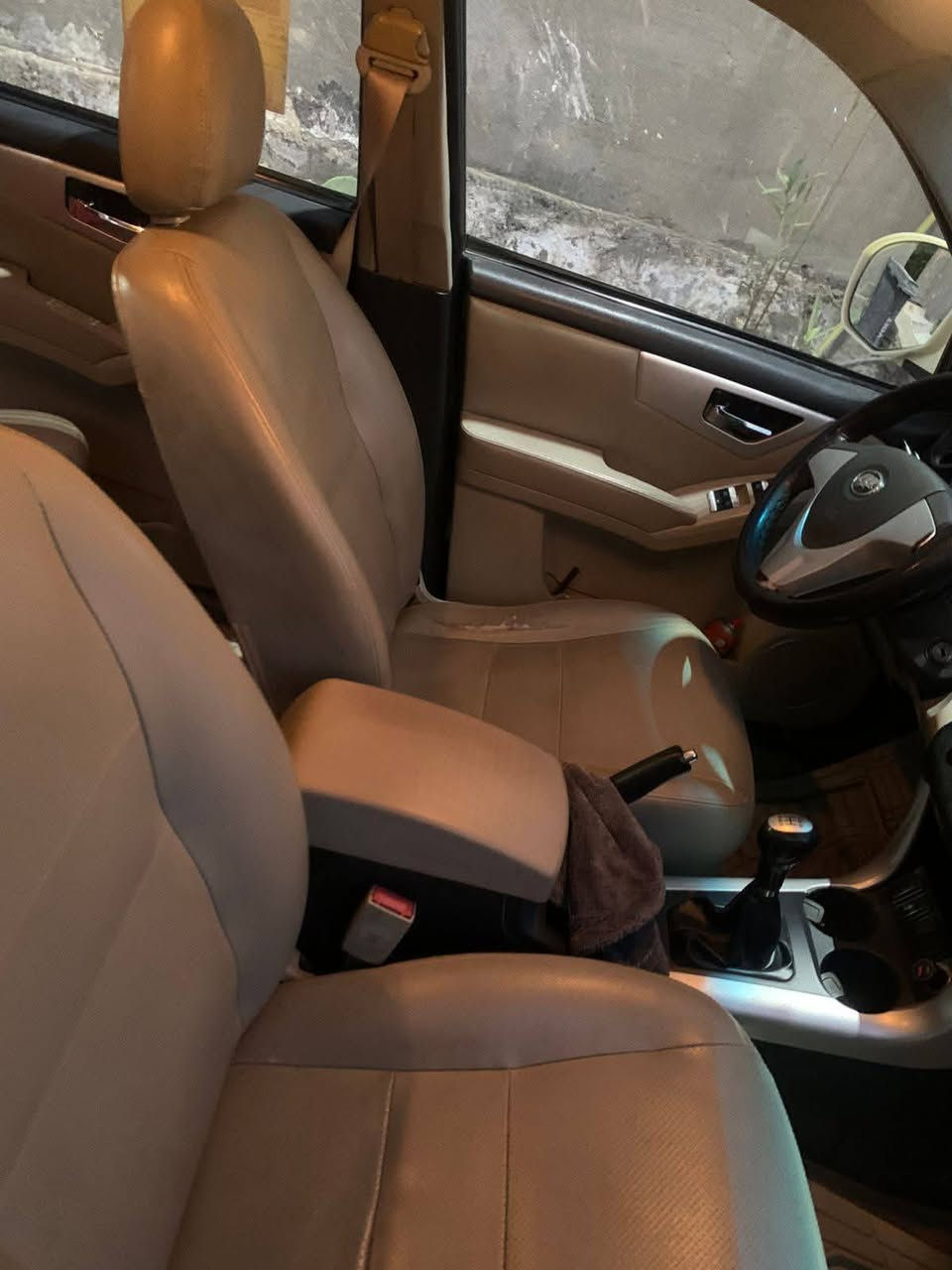 ليفان Lifan X60 اور كير عادي
موديل 2016 رقم مثنى انكليزي  مصفره غرامات حره تحويل ثاني يوم سنويه لل2030كير ومكينه بل كارتون شرط لاتبخير ولاتنقيص حداديه كله جديد تخم تاير تبريد ثلج وتدفئه كله شغال سياره بيهه حادث مثل ماموضح مبدل جاملغ فقط و الجاملغ الخلفي  بدون ضربه قويه صور الحادث موجوده شواصيهه سليمه
***********
مكاني سماوة
