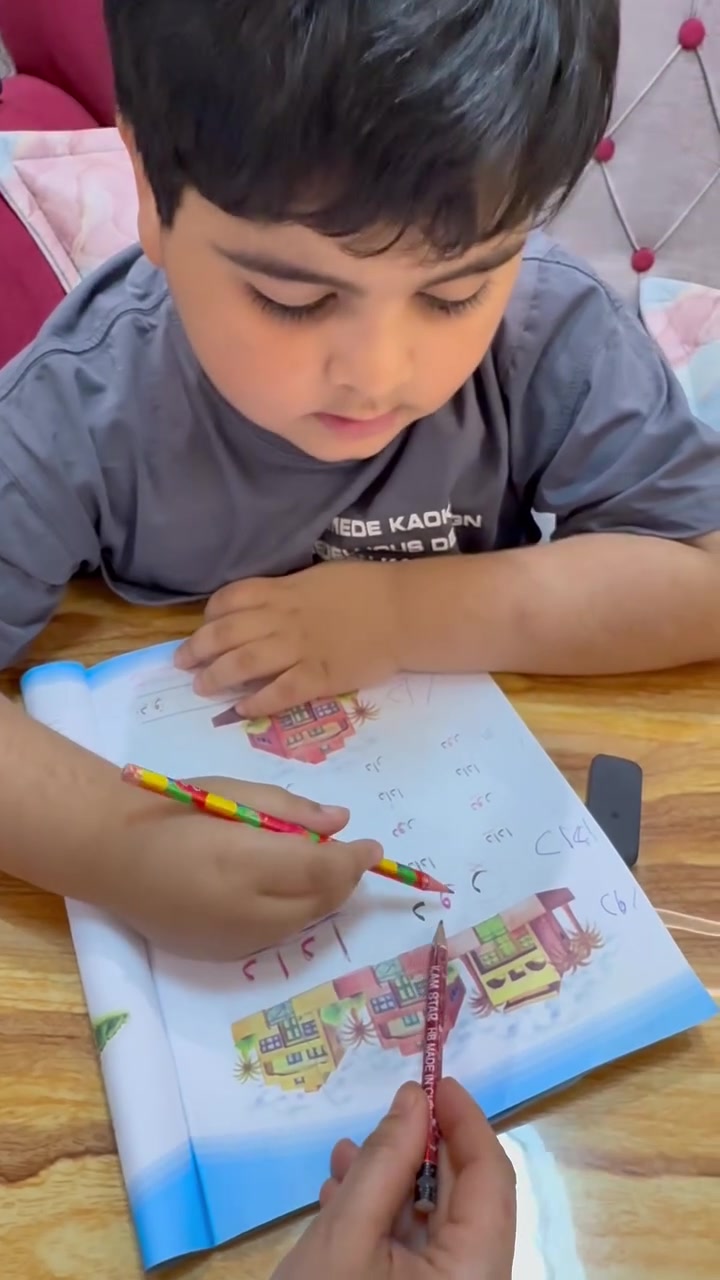 ✨📚 فرصتك لتأسيس طفلك صح من البداية! 📚✨

🔤 هل طفلك في الصف الأول الابتدائي ويحتاج تقوية باللغة العربية؟
✏️ نعالج ضعف القراءة والكتابة من الأساس وبطريقة سهلة وممتعة!

📌 يشمل الكورس:
✔️ تعليم الحروف من الصفر (قراءة + كتابة)
✔️ تهجئة الكلمات بشكل صحيح
✔️ تحسين الخط والكتابة
✔️ تدريب على القراءة بطلاقة وثقة

🎯 بأسلوب مبسط يناسب الأطفال ويخليهم يحبون الدراسة ❤️

👩‍🏫 متابعة مستمرة + اهتمام فردي بكل طالب

🔥 لا تضيع الفرصة – الأماكن محدودة!

📩 للحجز والاستفسار ***********📞

