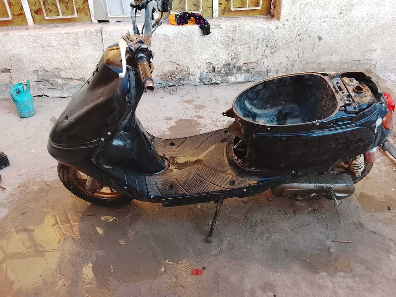 السلام عليكم دراجه للبيع كوم حديد توني مجفتها  وما تشتغل لسعر 60وبيها مجال  
الانتصال ***********
