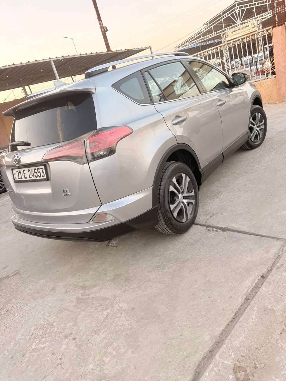 السلام عليكم راف فور 2016 ضرر جاملغ وبنيد ضرر سطحي كما موضح بالصور جاهزه من الدعاميه للدعاميه 
رقم سليمانيه شرط التحويل 
هزه وبراد جديده 
سنويه لل2028
السعر 158
للاستفسار ***********
ملاحظه ترهم مراوس حسب القناعه
