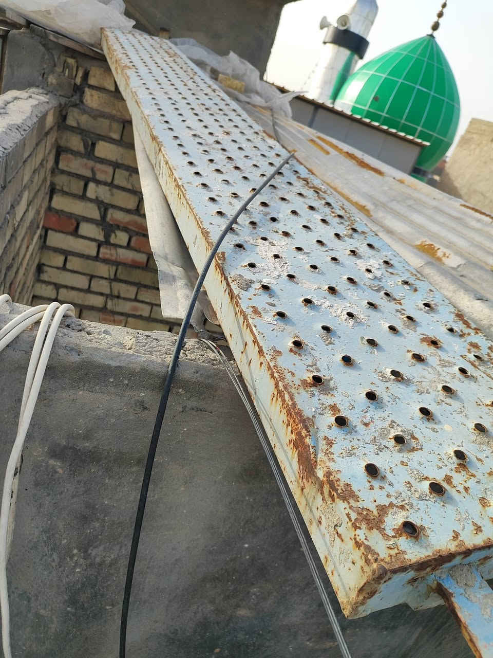 السلام عليكم
موجودة سكلة للبيع نضيفة وياها درابين حجم كبير عرض مترتين نص طول مترتين هذا رقم وتساب ***********
