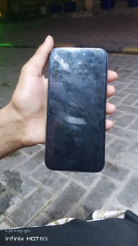 14برو ماكس مكفول كفاله عامه البطاريه 80العنوان بغداد حي ور السعر 900وب...
