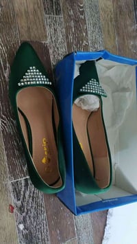 ملابس • للبيع