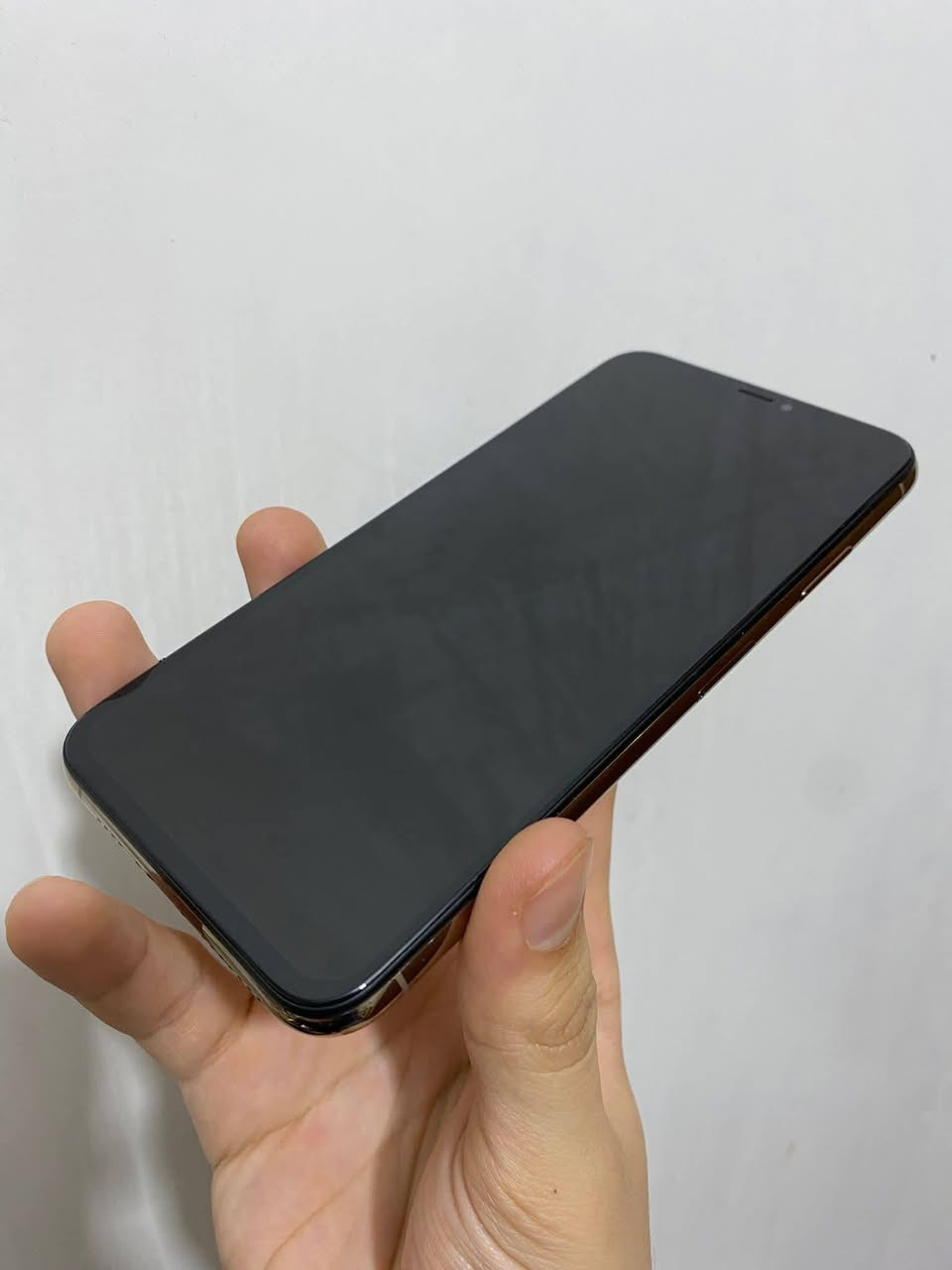 أيفون أكس أس ماكس 
ذاكره 256 
النموذج M  
سعره 150 وبي مجال بسيط  *********** متواجد على الواتساب📞📞📞
