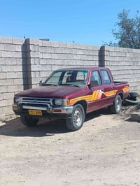 بكم تيوتا كروسيده موديل 93 الگشر شوف العين  ((مصبوغه للجماليه ))  السع...