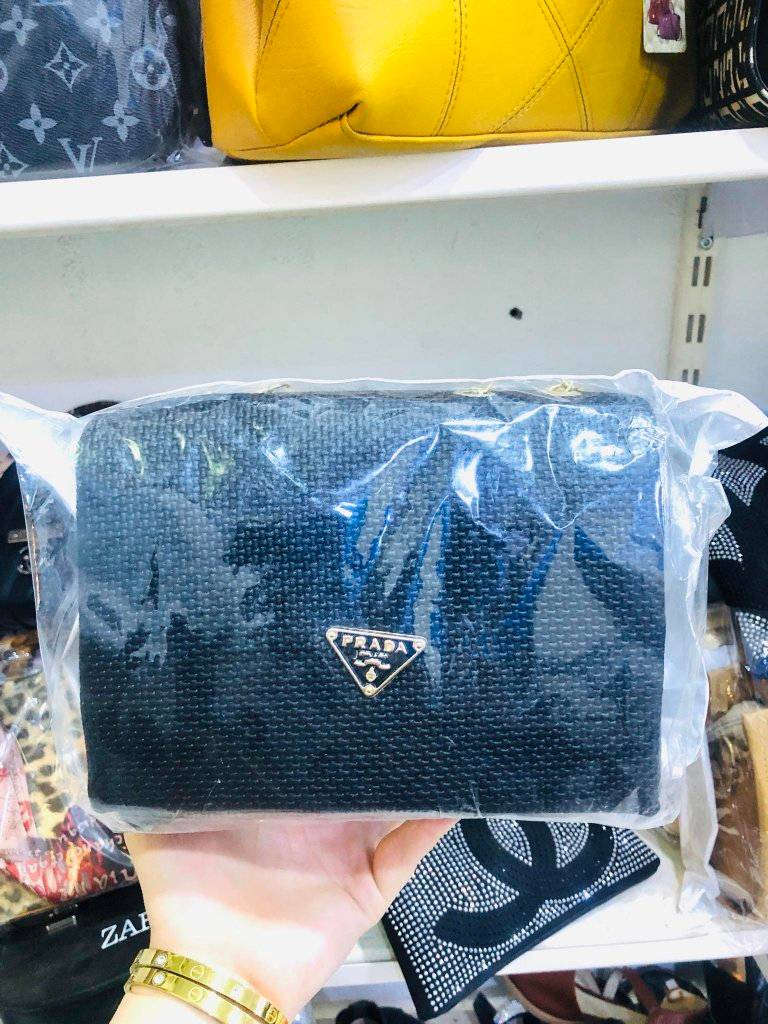 باری تازە جانتا ئافرەتان  4هەزار خوار جوملە بازار   
گەیشت سەردانمان بکەین  خوار جوملە 4000دینار 

مەیکرە بە 8هەزار بۆ 12هەزار 

ئەو ھەرزانیەی لێرە ھەیە لە ھیچ شوێنێ تر نیە 

 هەموو رەنگێک و مۆدیل  بەردەسته زیاد لە 100مۆدیل ئێستا گەیشتووە تەنها 4هەزار 

زوو سەردانمان بکەین دوای گلەی مەکەین بۆ هیچ کەس نە گەیاندمان هەیە و نە حجز کردنمان هەبە 

ناونیشان : سەیدسادق نزیک پردی قەرزاران یان نزیک مزگەوتی ئەوبەکڕی سدیق


**إذا كنت صاحب هذا الإعلان وتريد حذفه لأي سبب، رجاءا أرسل رسالة إلى الدعم الفني**