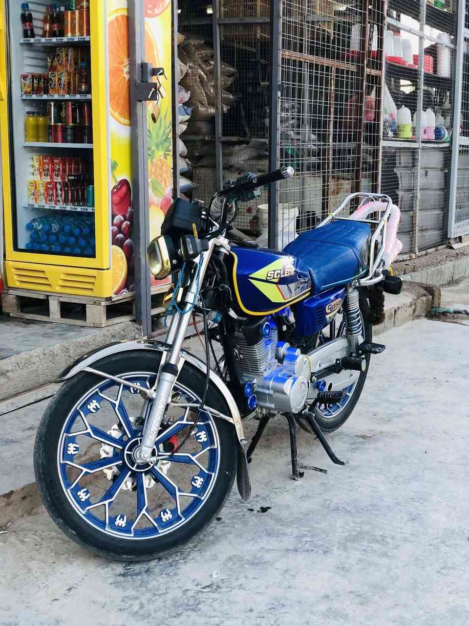 سلام عليكم دراجه سيفان موديل 2025 دراجه نضيفه حيل شلعه ومعدل إلى تشك لكاع سعر 800 وبيها مجال 
رقم الهاتف *********** 
وبي واتساب
