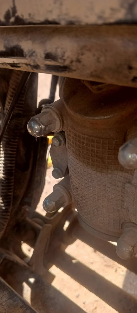 سلام عليكم دراجه بوليس حديث2017
سلف دشبول شلعه ومعدل لايت عالي ناصي 
اشاير دراجه كامله عوزها ولف مامفتوحه 
لحد يكسر بسعر والله قبل سنه اخذتها ب650رمبه 
سعر350وبيها مجال
مكاني حله سيف سعد
رقمي
‏‪***********‬‏
