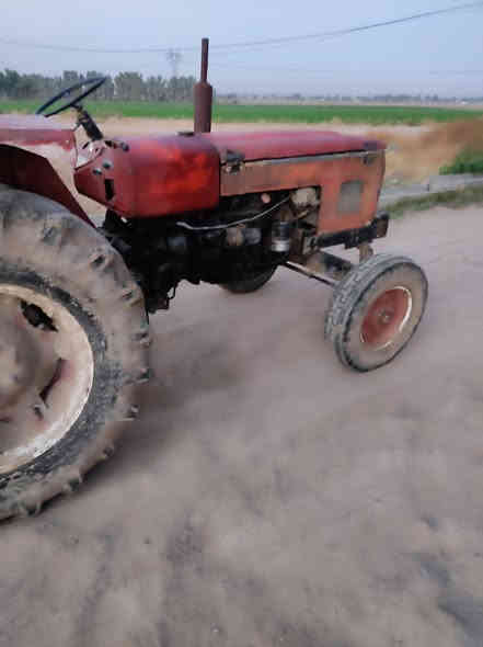 السلام عليكم مكينه عنتر موديل 86محرك أبيه بخار قليل من دون تنقيص كير وكسل وكدرليك كله شركه التأيرات المامي جديد والخلفي فوك النص عمر من دون رقام تكفل عئشار السعر 3مليون وابيه مجال قليل مكان المكينه بغداد رضوانيه الشرقيه قرب قطاع الزراعي//***********///***********
