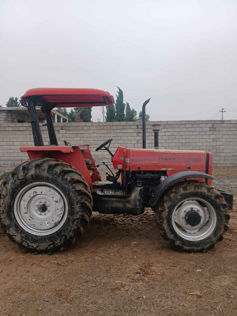 اسلام عليكم تركتر فوركسن ايراني دبل اكسن للبيع الشراي يتصل عل هاذه الرقم ***********
