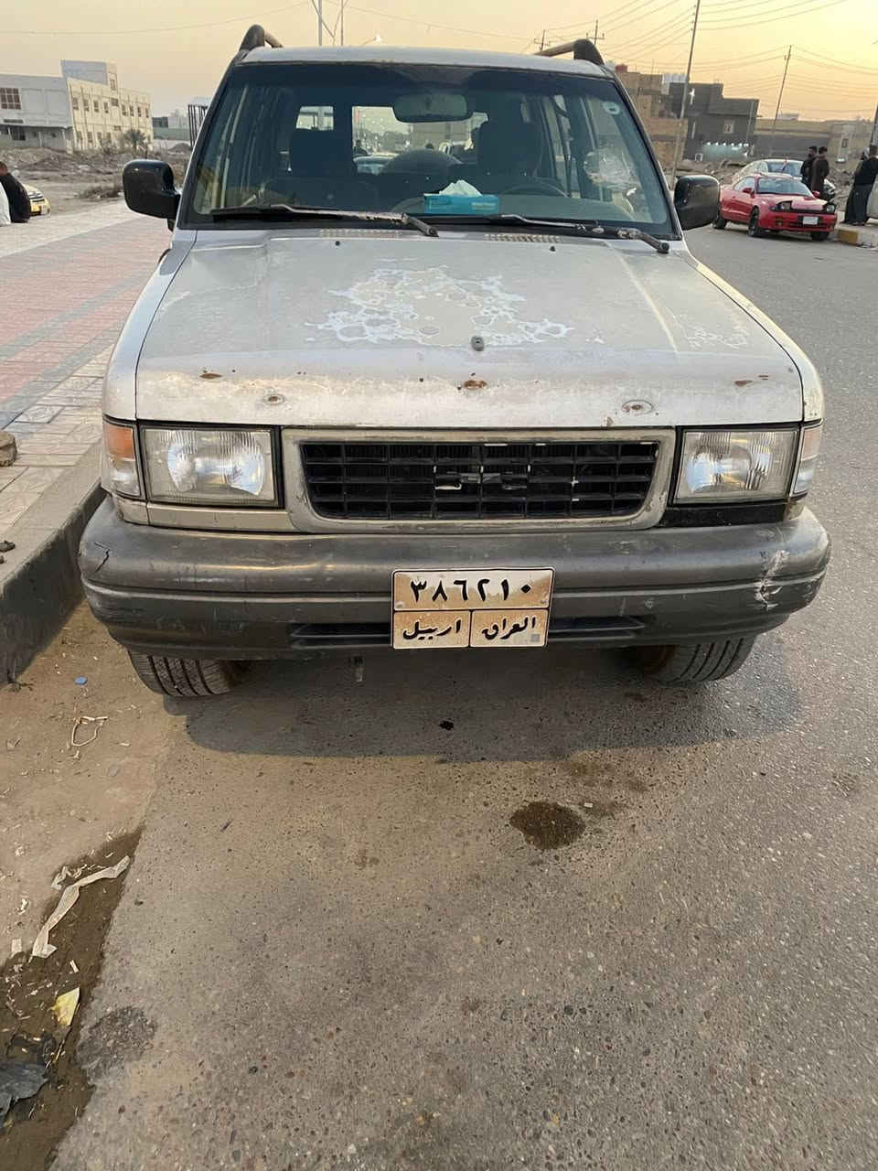 ايسوزو موديل ٩٧ محرك بلاد كير عادي سيارة جاهزة تخم تاير محرك جديد حاويه حداديه باتري كله جديد على وضع الشركة مكفوله من الضربه والصبغ فقط دحجات بسيطة مثل ما واضح بالصور مكان السياره ناصرية السعر ٥٥ وبيه مجال للتفاصيل *********** غير متواجد عل فيس
