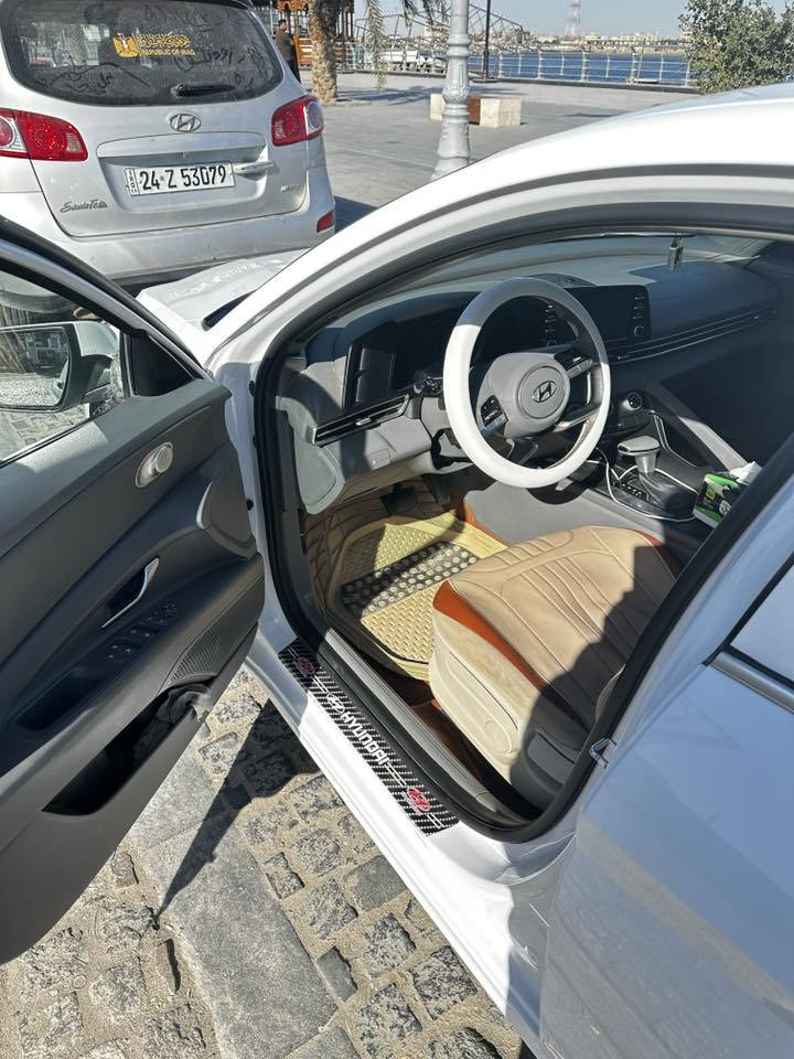 انترا  خليجي للبيع مديل 23مكفوله كفاله عامه محرك 1600دوش اقصاد للمصرف استقطاع مباشر 
155السعر بيه مجال قليل *********** المكان البصره قضاء المدينه
