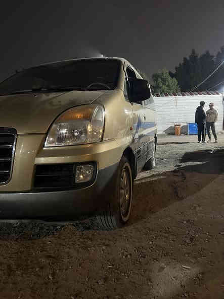 بسم الله الرحمن الرحيم ستاركس موديل 2002 محدث 2007 سياره بأسمي محرك مفتوح سوبر.  يبخر رقم بغداد خصوصي سعرها ٦٤ رقم للاستفسار ***********
