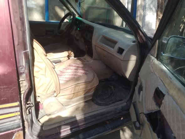 بيكب صيني دبل قماره موديل 2010بسمي رقم بغداد انكليزي سنوييه 30 لسعر45 وبيها مجال ***********. بغداد لكماليه
