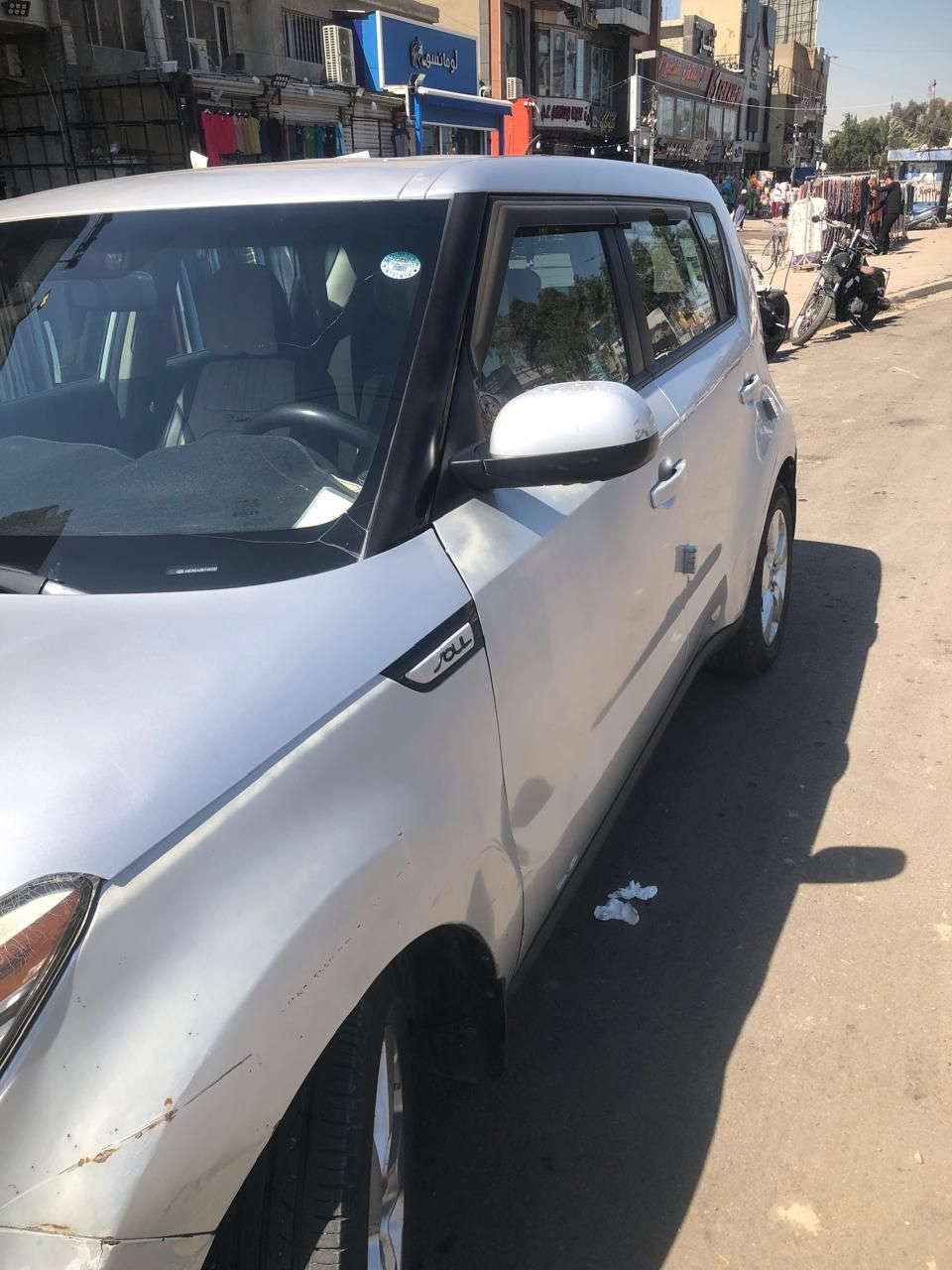 السلام عليكم كيا صول وارد امريكي موديل 2017 باقي تفاصيل عند الاتصال مكان سيارة زيونة مكلف بل نشر فقط *********** رقم صاحب سيارة
