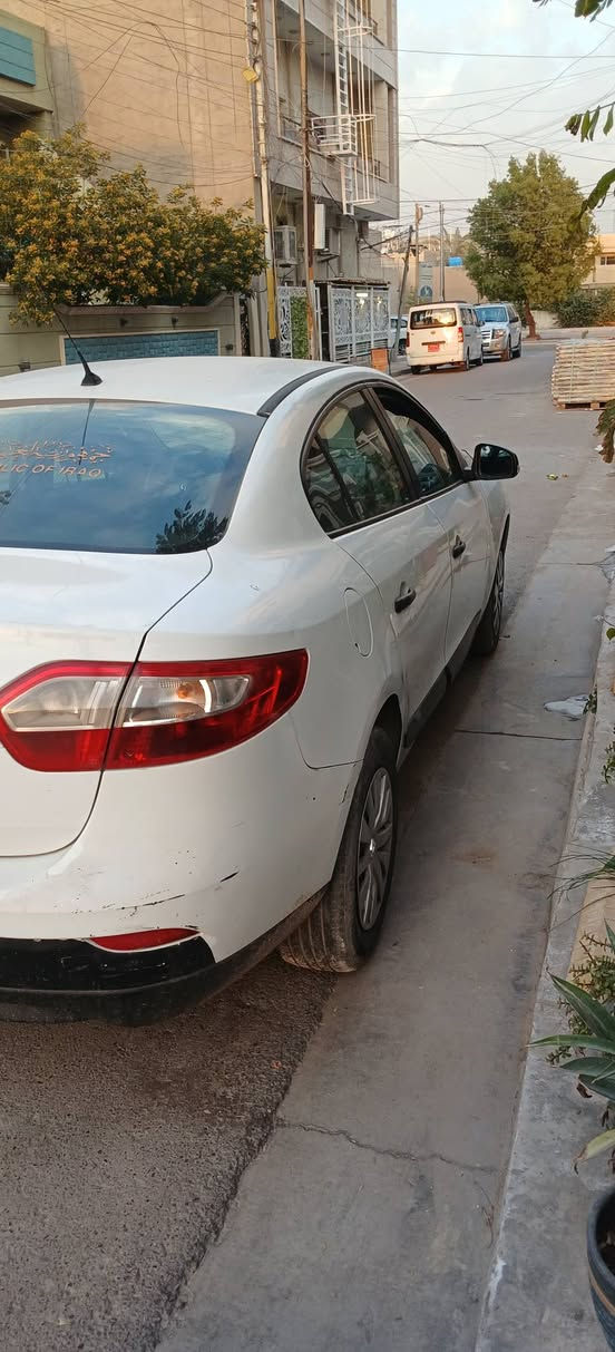 السلام عليكم
بيع بدون مراوس رجاء
سعر مناسب 
فلونس ٢٠١٢ اوتماتيك كير AT وليس CVT محرك نيسان بلادي
مكفوله  ماشيه ١٦٦ رقم بغداد انكليزي
هزه جديده باسمي
تبريد شغال بحالة ممتازه
سياره جاهزه
***********
بغداد الاطباء قرب جسر العامريه
عارضها ٥٨
