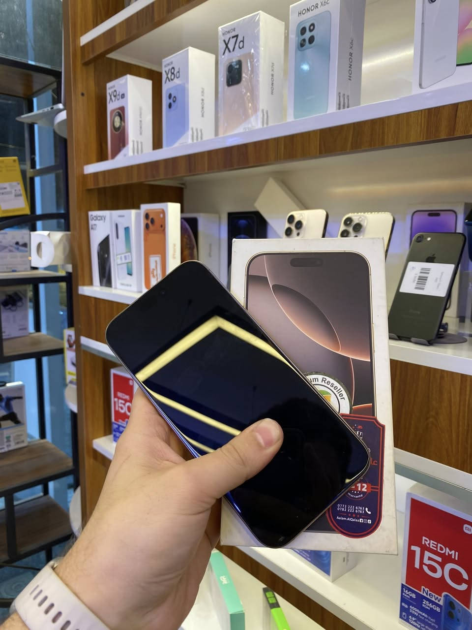 16  برو ماكس
ذاكرة 256 بطارية 93% شرق اوسط نظافه 100% مع كامل ملحقاته السعر 1350🔥
***********
