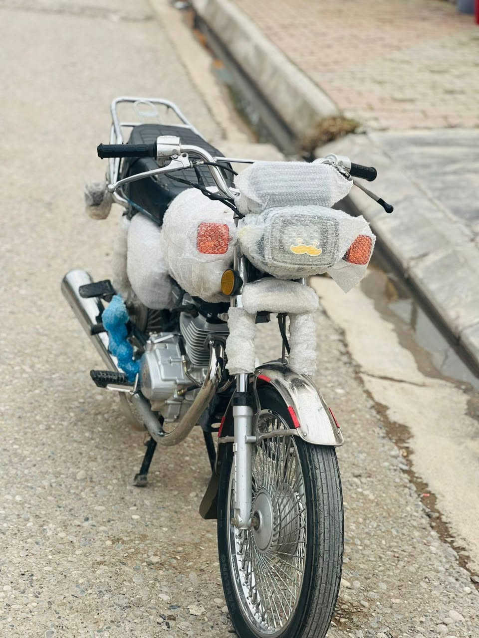 سلام عليكم 
درجه موديل 21

محرك كسبه شرط 

كهربائيّ  كامله 

سعره 450او بيه مجال

  مكاني كركوك واحد حزيران
 
خاص مفتوح


**إذا كنت صاحب هذا الإعلان وتريد حذفه لأي سبب، رجاءا أرسل رسالة إلى الدعم الفني**