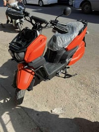 دراجه شحن استعمال 15 يوم تقريباً  للتواصل 07711150203 العنوان بغداد