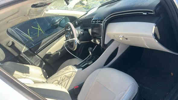 Hyundai TUCSON 2024
فول مواصفات مشحونه لدبي
مطروح داخل دبي بدون تصليح
#السعر 148 ورقه
مده الوصول 45 يوم تقريبا
للأستفسار الاتصال على الرقم التالي
*********** واتساب أو اتصال
*********** اتصال
