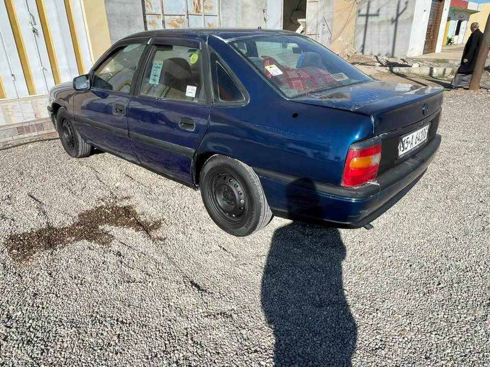 السلام عليكم سياره أوبل فكتره للبيع
موديل 93 
محرك 20 
كير محرك شرط 
تخم تاير 
صدر 
كهربائيات كلها شغاله 
الاستفسار ***********
