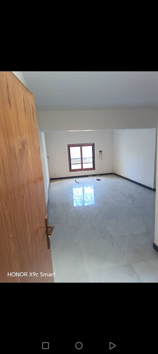 منزل للبيع /مساحة ١٠٠متر /واجهة ٤ /يتكون من ٣غرف /+صالة +مطبخ +خدمات البيت نظيف جدا / موقع ممتاز /الشرطة الخامسة /خلف جامع الجميلي /الاستفسار على هذا الرقم /***********/السعر مناسب
