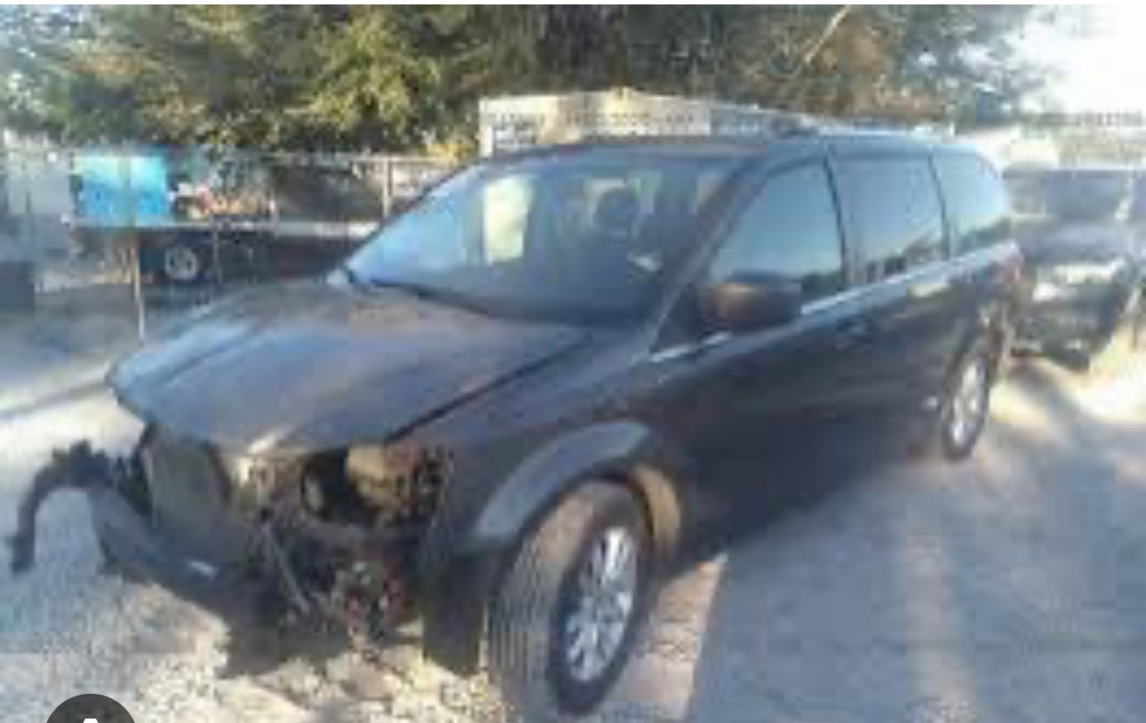 دوج كرفان
موديل٢٠١٩
مواصفات sxtمرغوب باب كهرباءي  جنط كهرباءي
سياركولش جديد تاير جديد دبلات جديدصدر جديد 
مابيها نقص   بيشبر بونيت صبغ 
بدلت جاملغ شريك بيدون صبغ  باب سكن و وراسكن  بس بمب
سعر(١٧٠$) ***********
