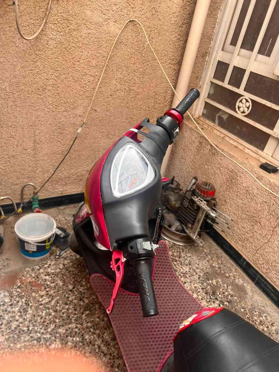 ماكس عدله مال لعب 
بيها صدر رياضي
كلجات تخم wfوخرز انسي واي و ارجيس
قطره اكسل nsy
عضمه بانزينnsy
قبق افلاوين RGS
قطره دهن RGS 
يدات بريك رياضي زوج 
مكينه مال رمبه ما مفتوحه 
ناقصها بس دبل خلفي وشوته ٤ ولفات 
مازده لماميه لد 
ملاحضه تاخذ الويل الي نفس لون شاصي الدراجه ما تاخذ الويل السود الي مشدود بل دراجه 
صلنصه شارك 
متروسه واشرات رياضيه 
مكاني بغداد 
رقمي *********** 
السعر ٦٠٠ وبيها مجال بصيط
